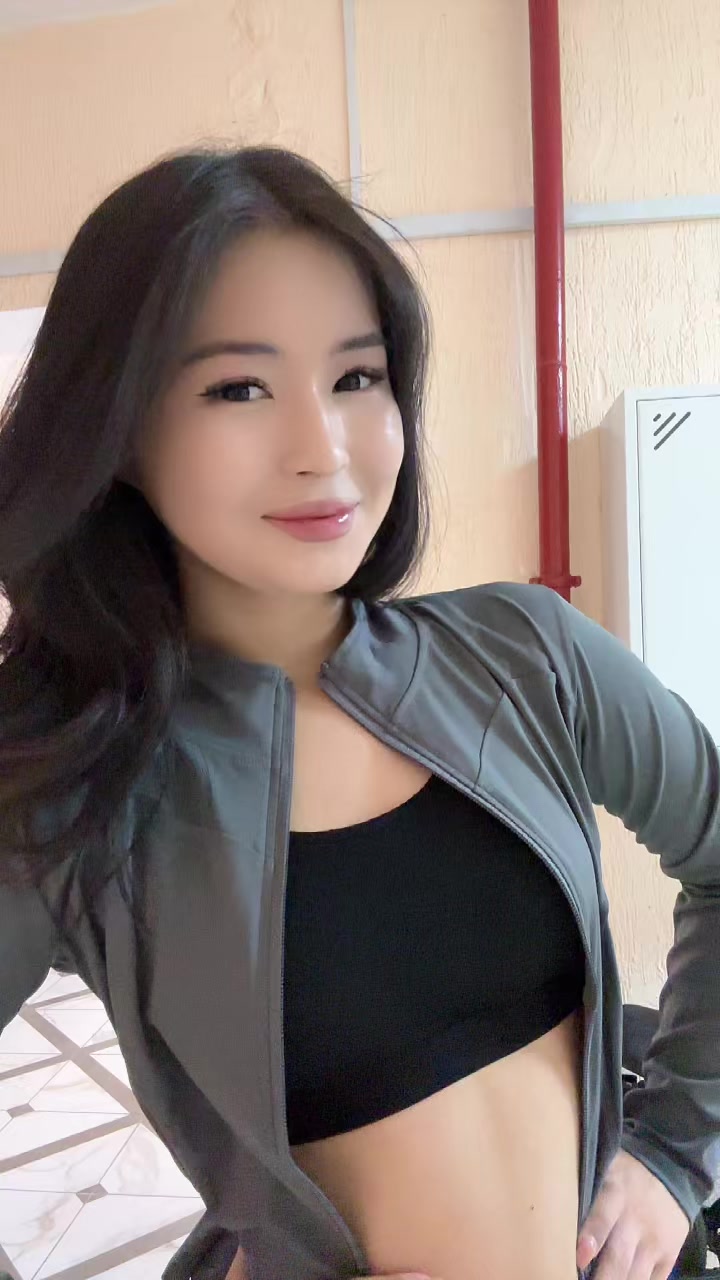 @Zhenisova_alina