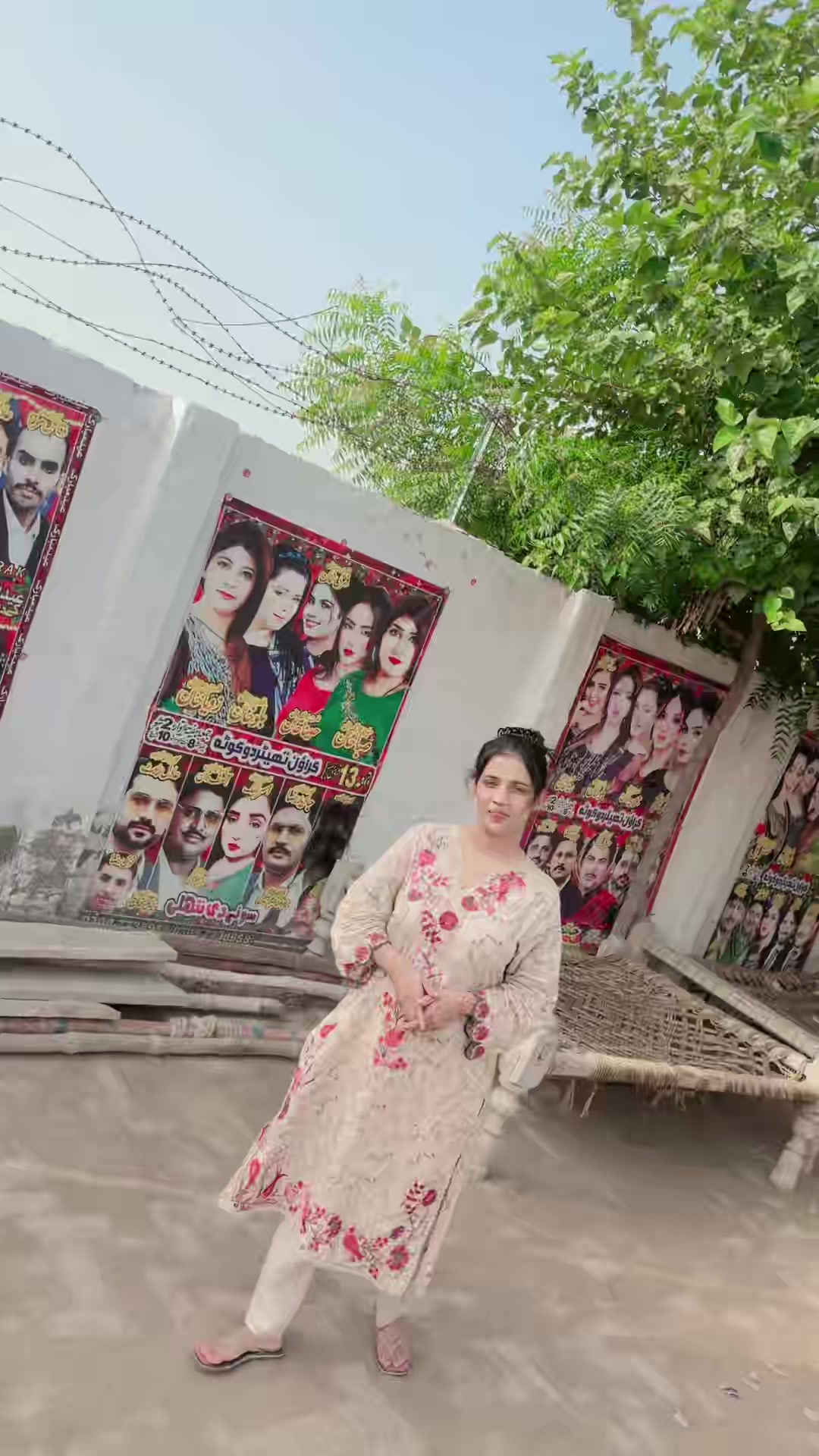 @Sania Khan Actress