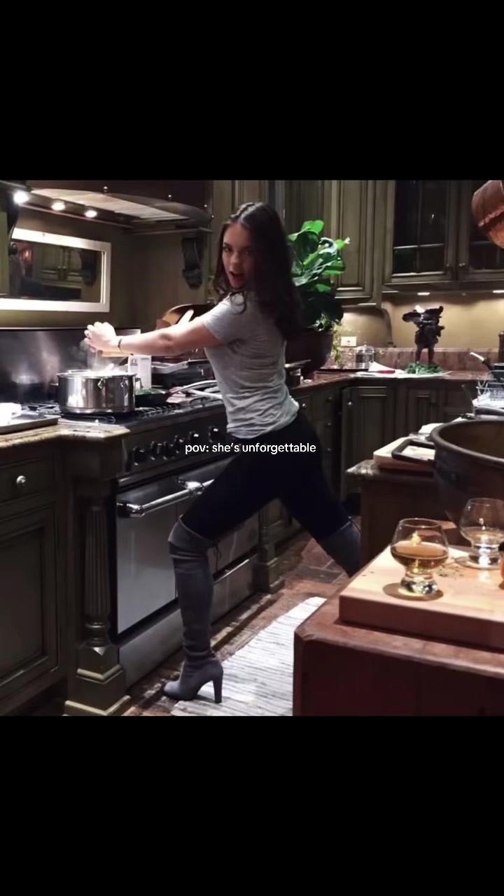 @Brunette2333