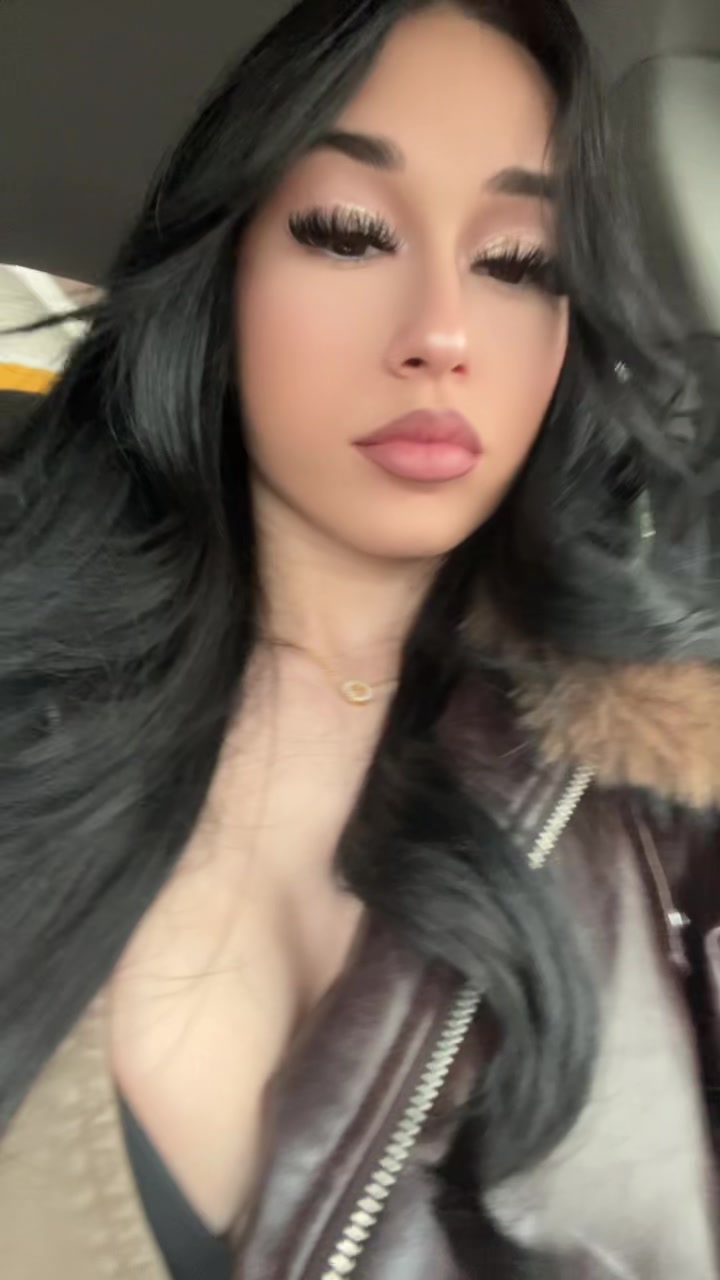 @layy<3