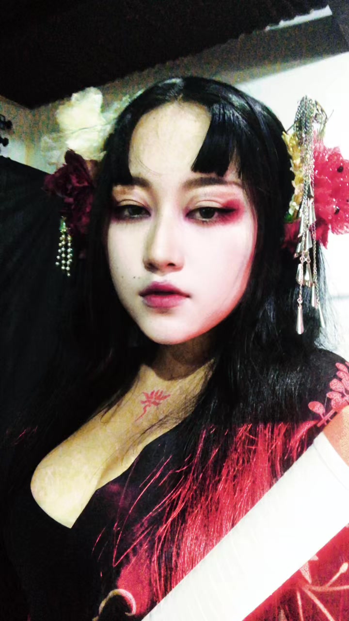 @momoonesan