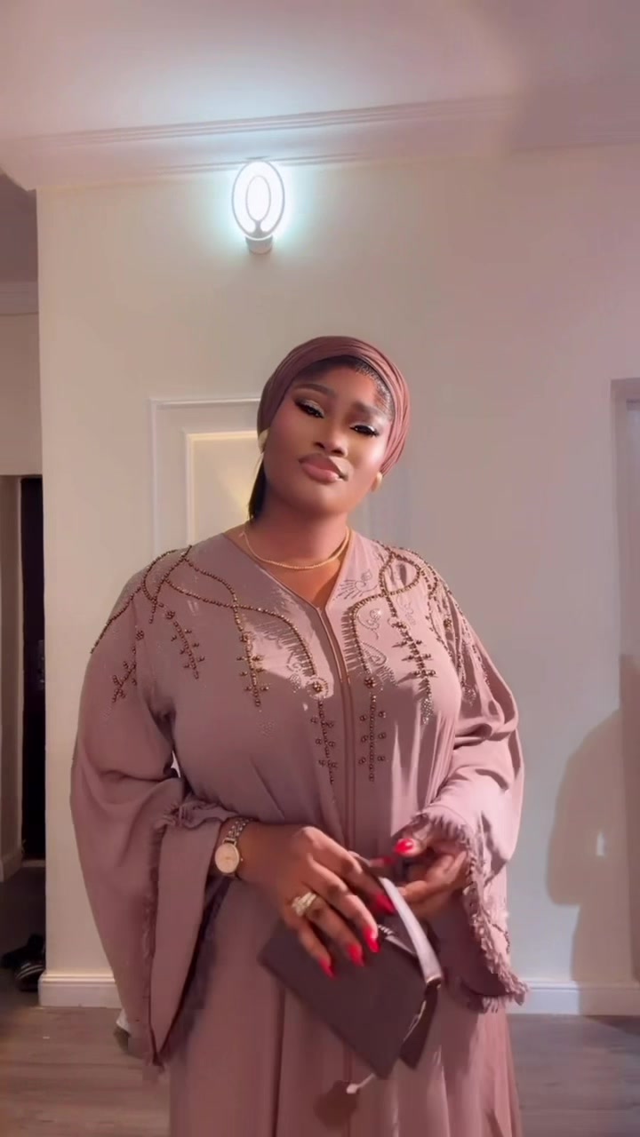 @Oyins_wears