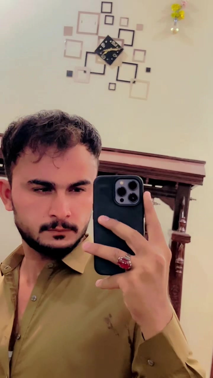 @ملک شیراز مڑل 👑