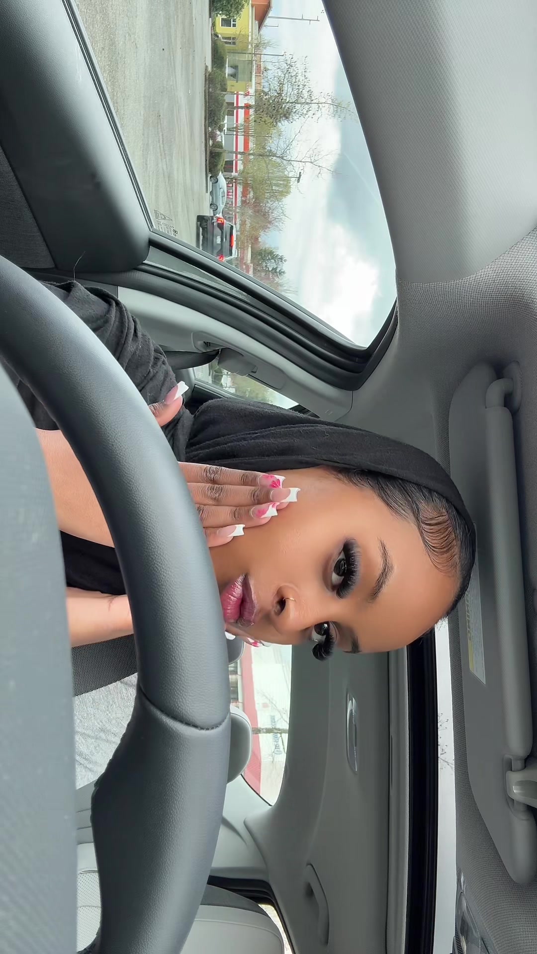@liyahli