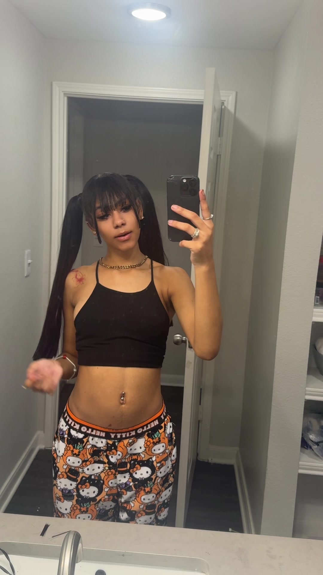 @Yafavoritelightskin._05