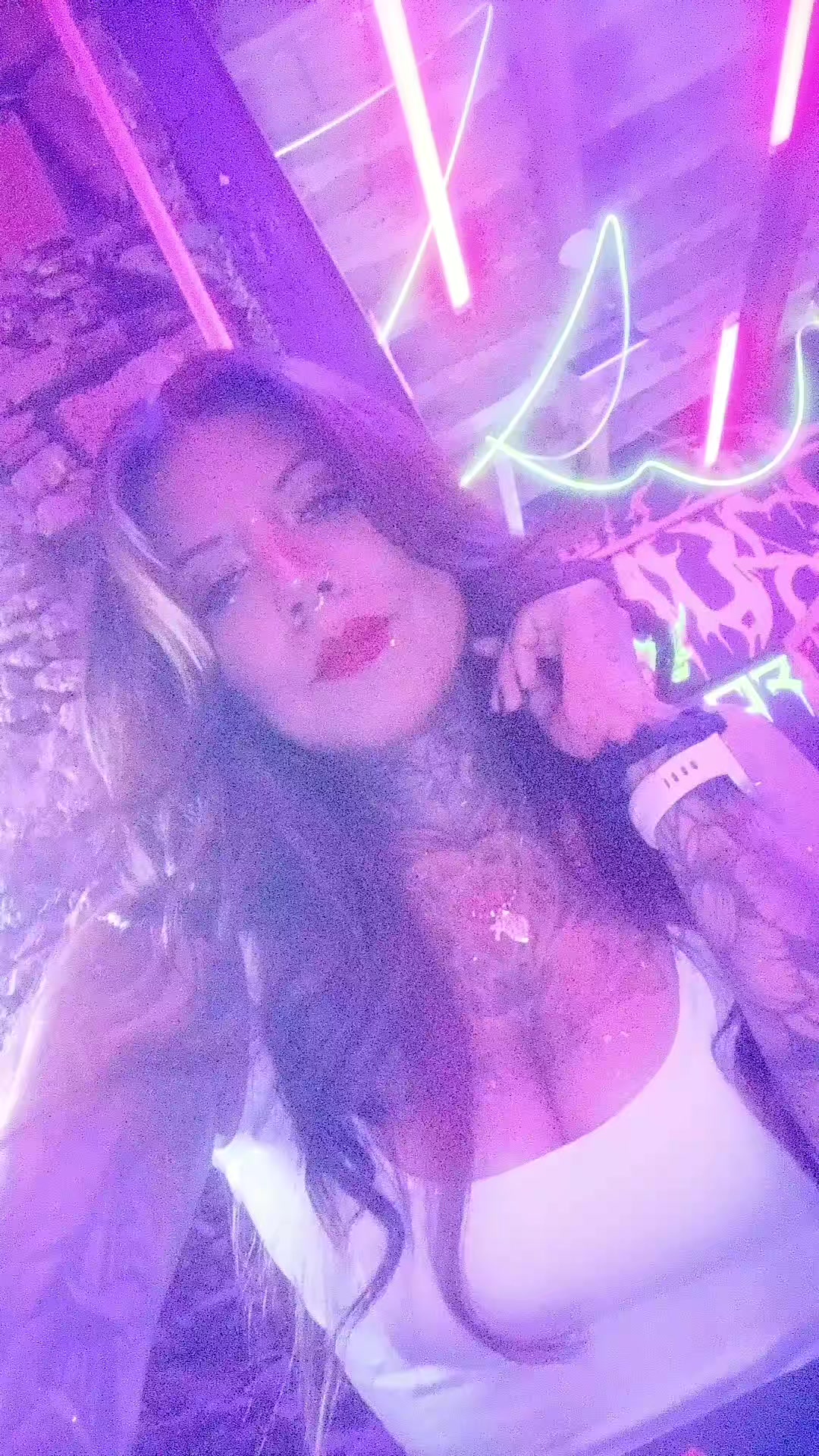 @Ari Vargas