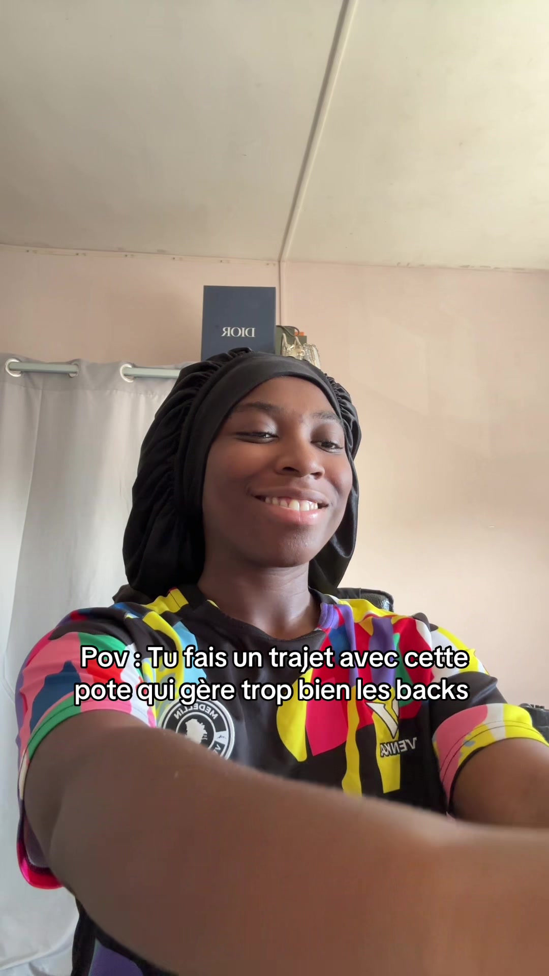 @JE SUIS HYPER DR&Ocirc;LE