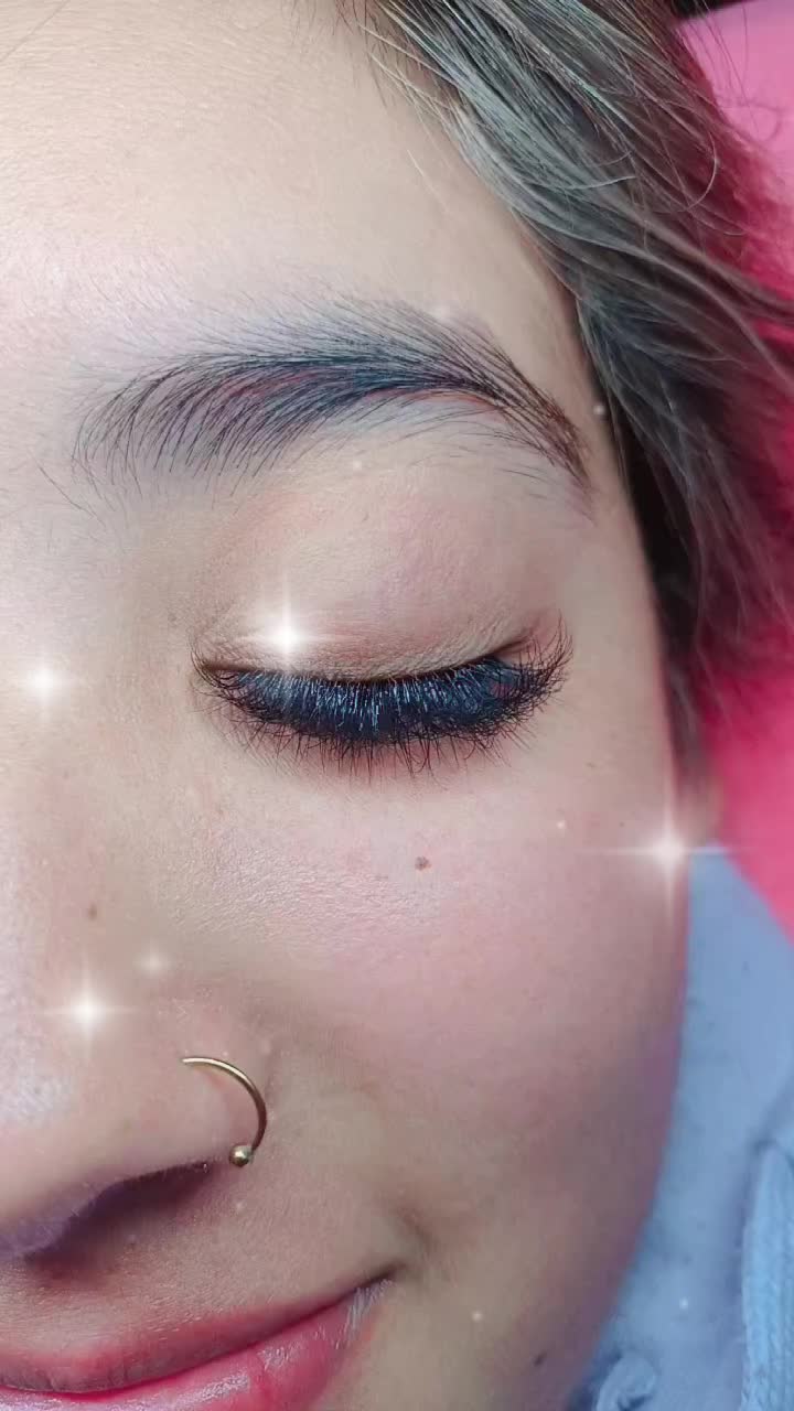 @AlexaNails