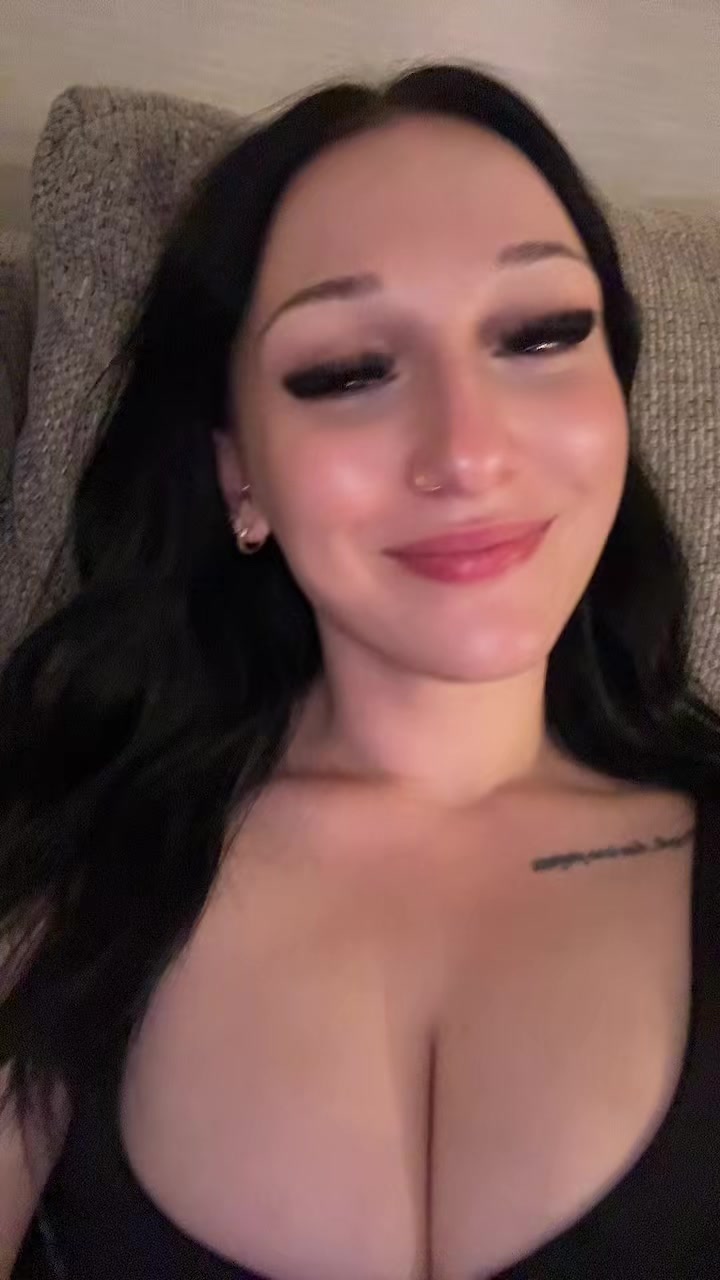 @𝗱 𝗮 𝗻 𝗶 𝗸 𝗮 🖤