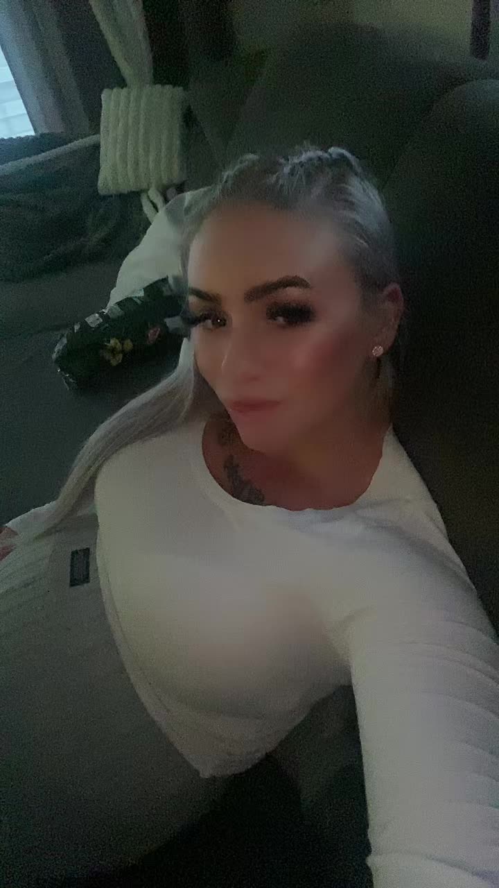 @Nini_one