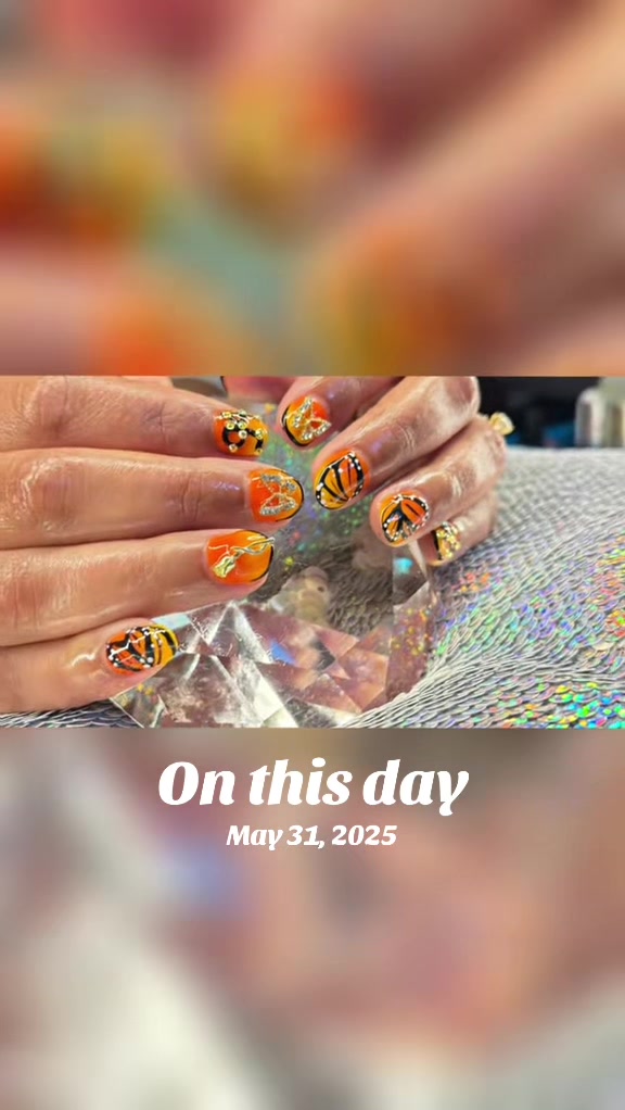 @PrettyPlushNails