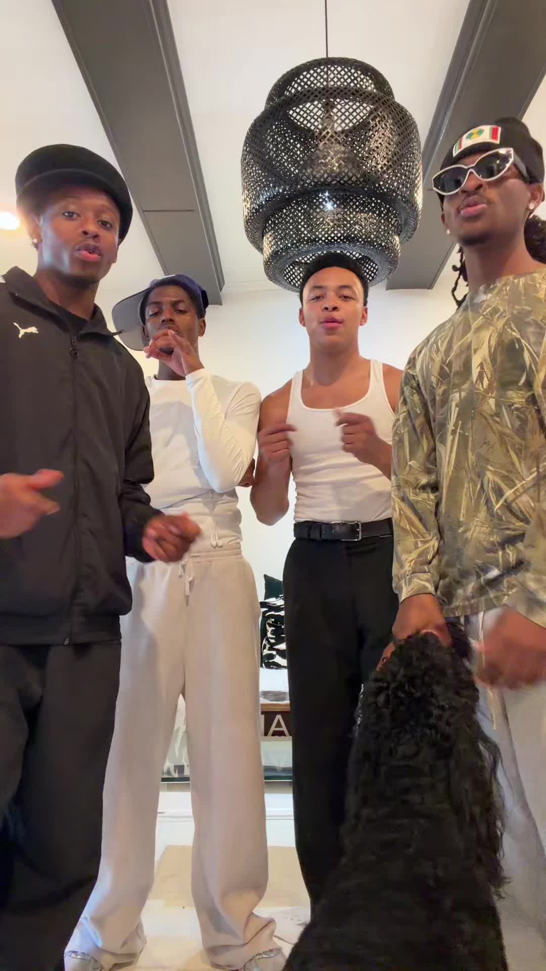 @2BYG