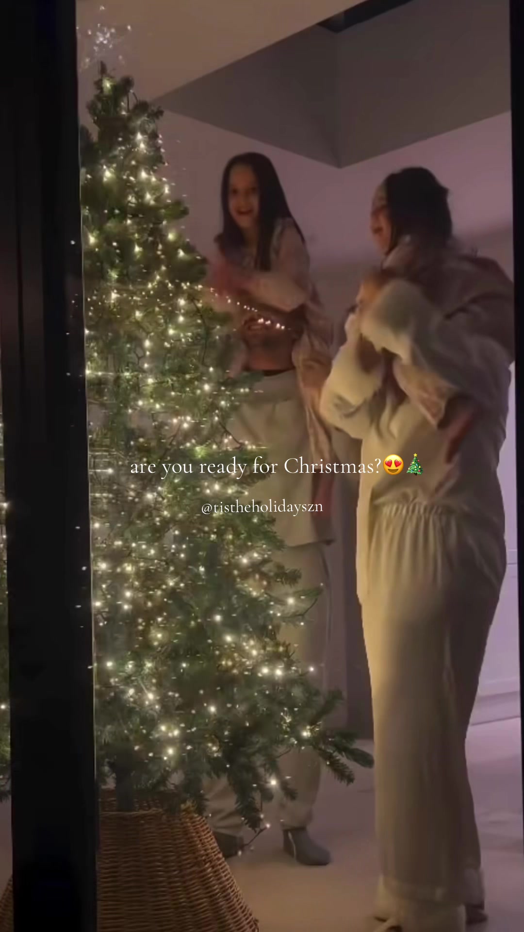 @Christmas Vibes❤️🎄