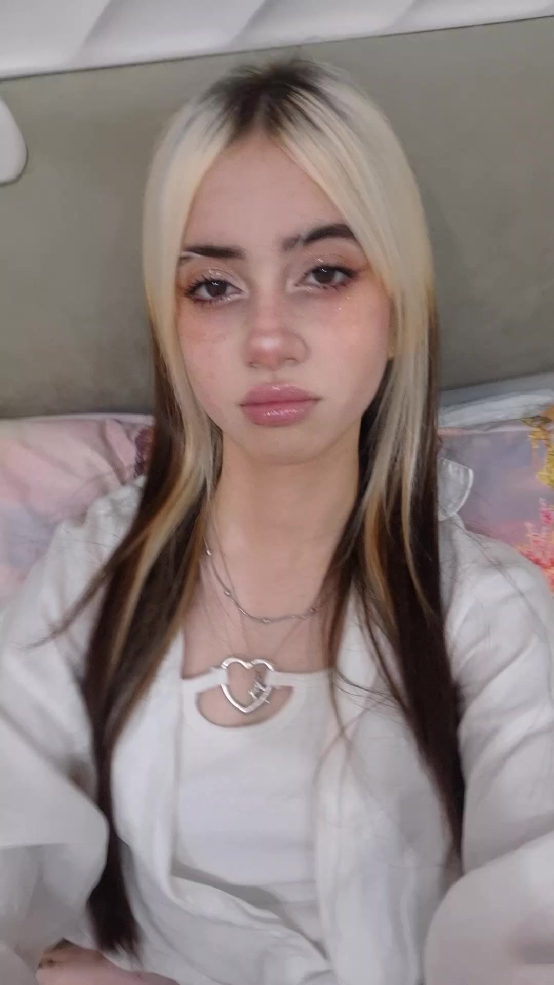 @🐚