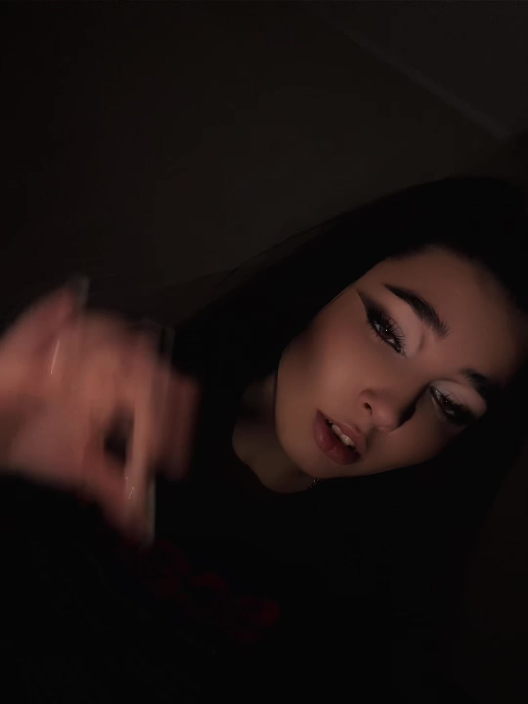 @𝒱𝓁𝒶𝒹𝒾𝓈𝓁𝒶𝓋𝒶