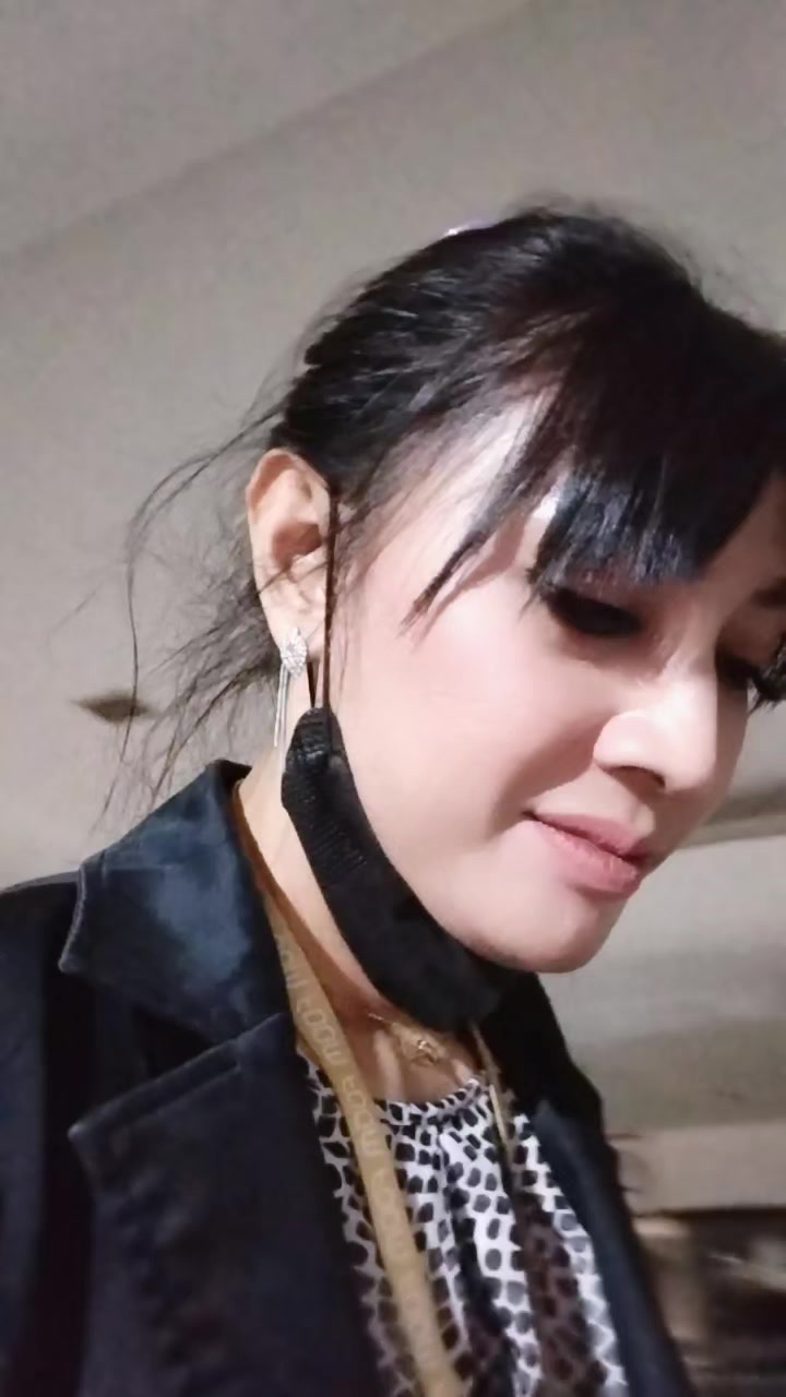 @Ajeng_albuluqqu23