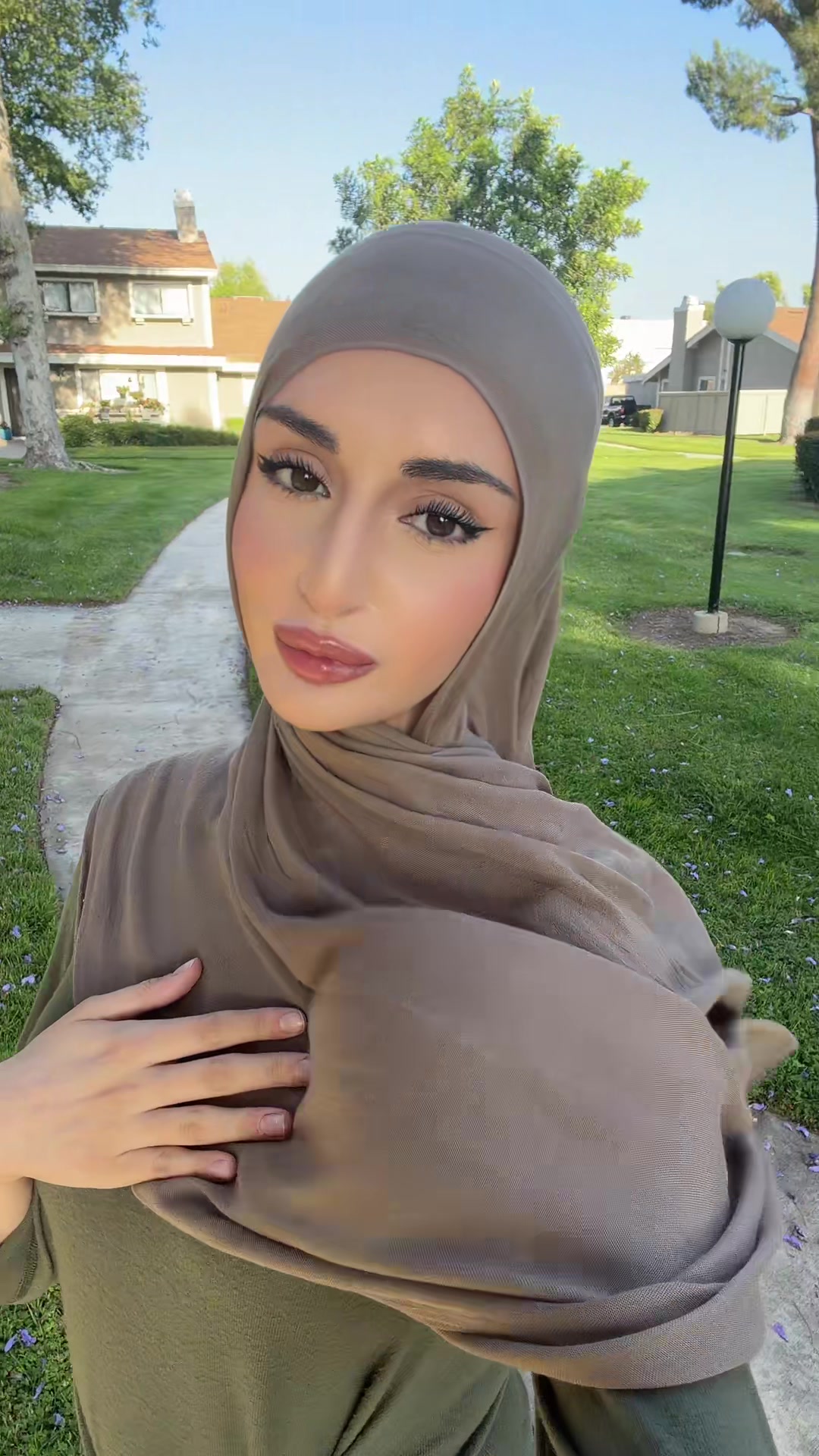 @لانا