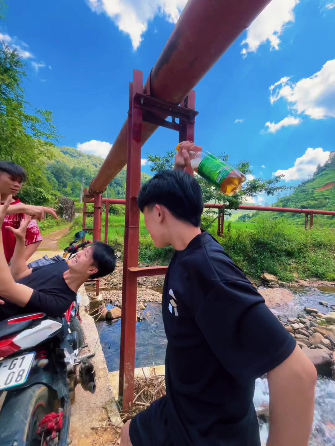@L&Iacute;U  🇻🇳☣️