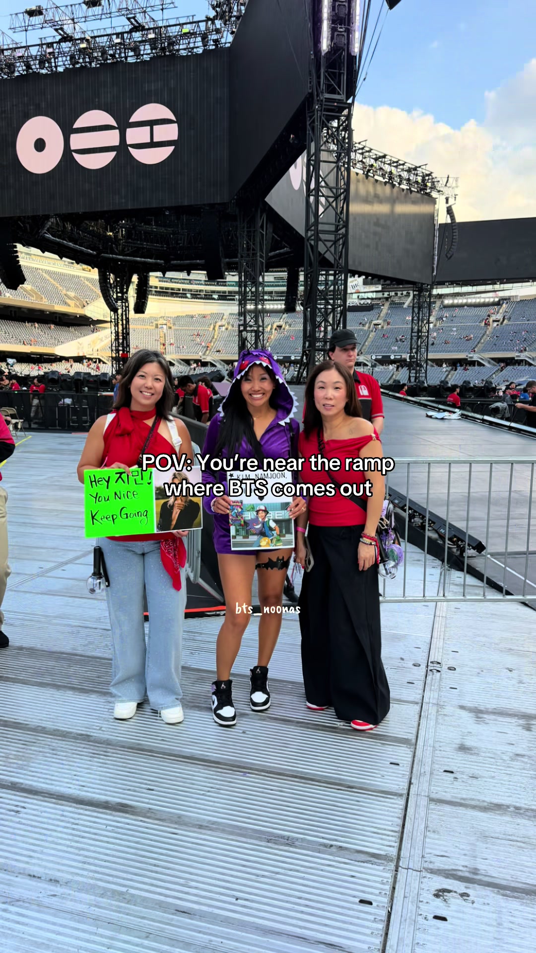@Jung Kook high fived me 🥹⁷
