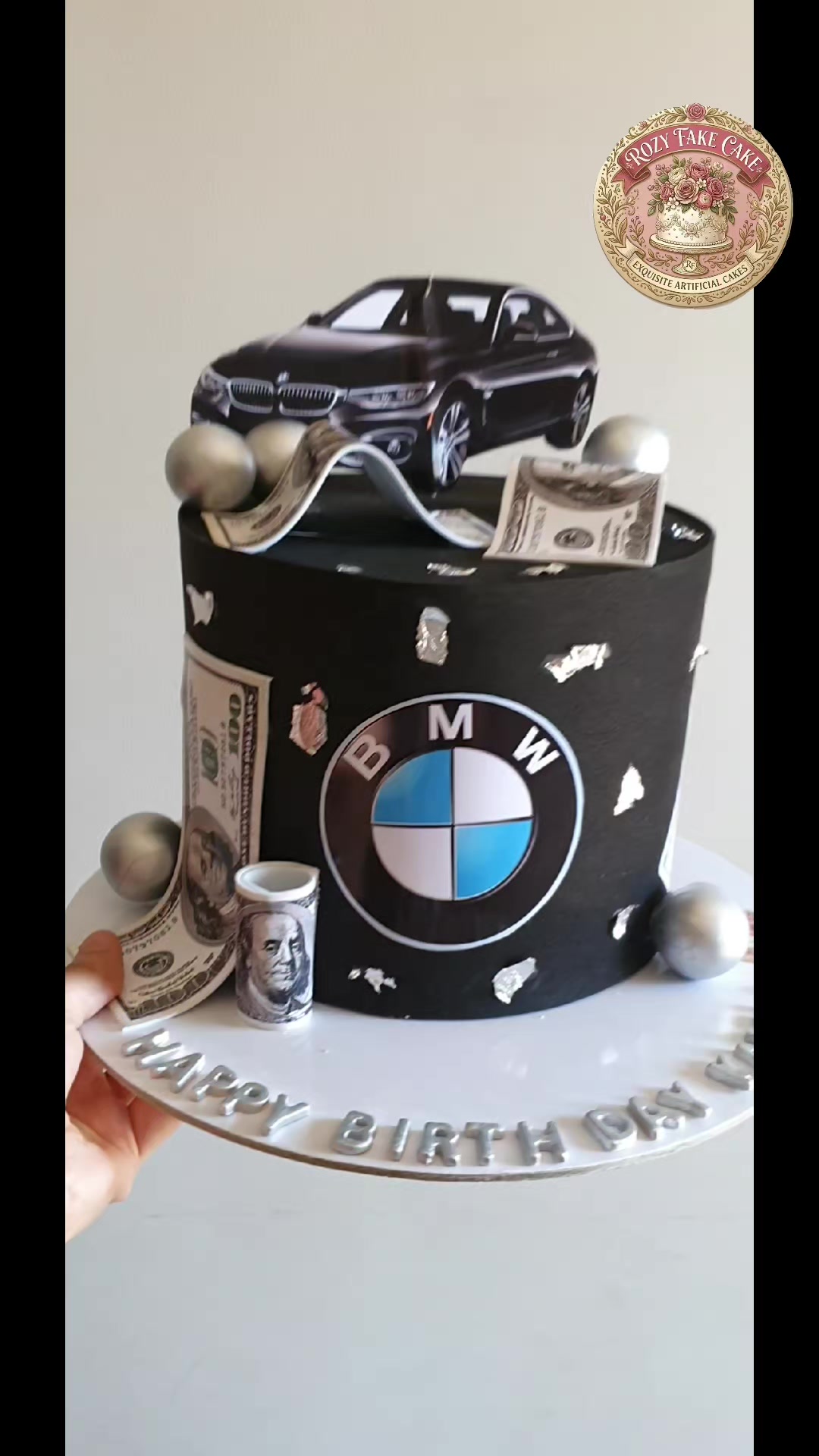 @Rozy Fake Cake📸📸