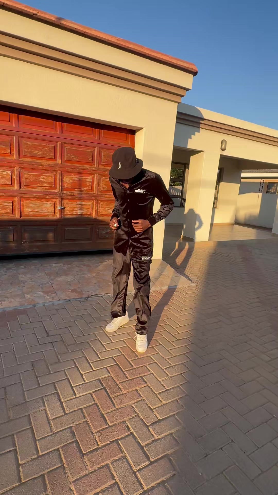 @Omphile