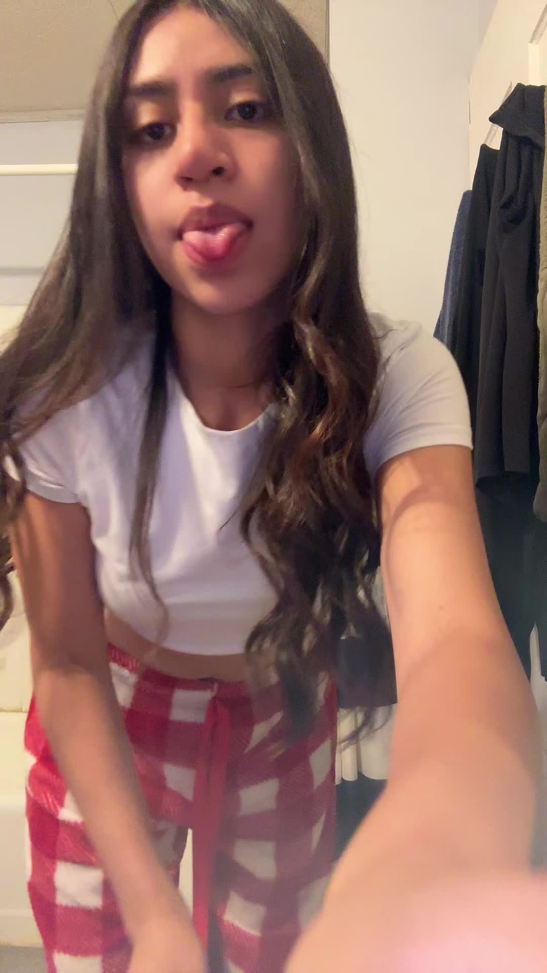 @bella