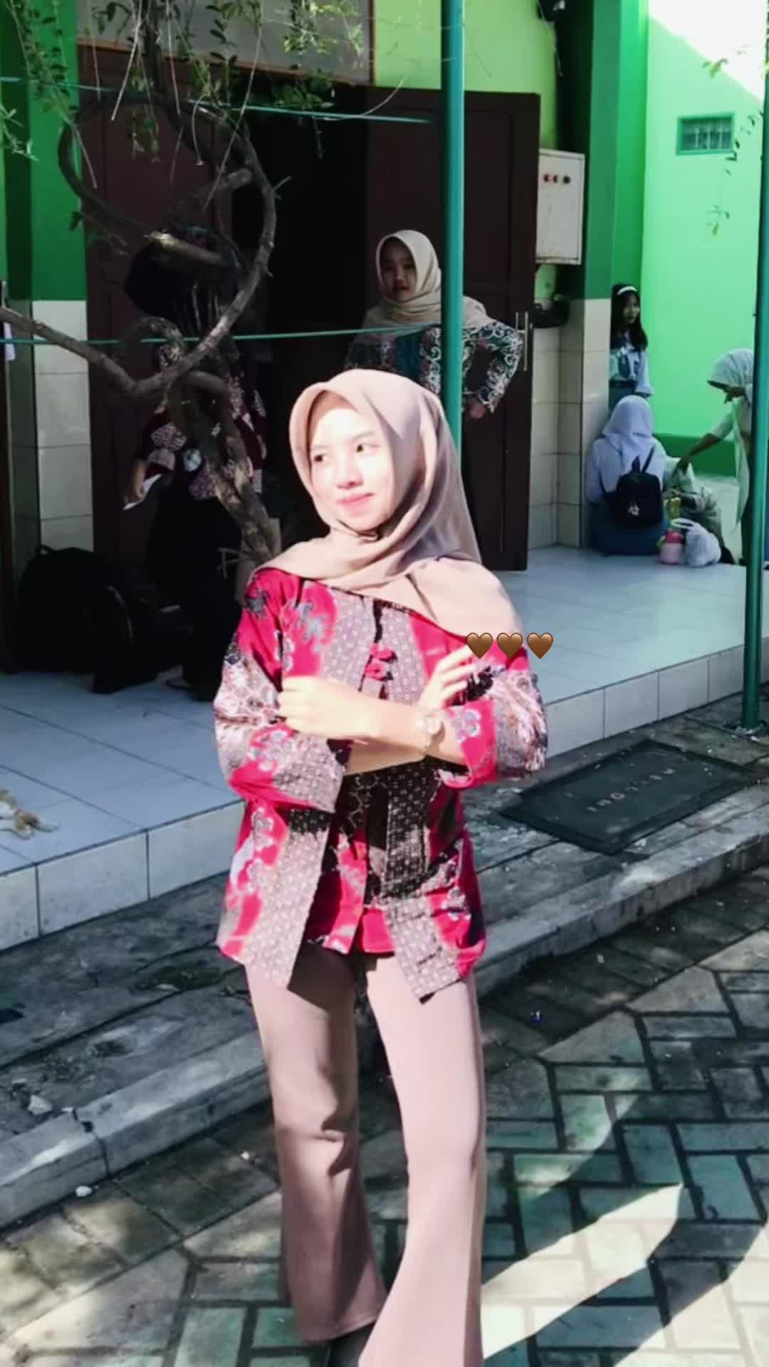 @lylyy