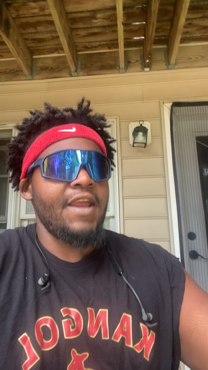 @gymwithbeezy