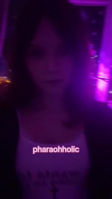 @🧟&zwj;♀️