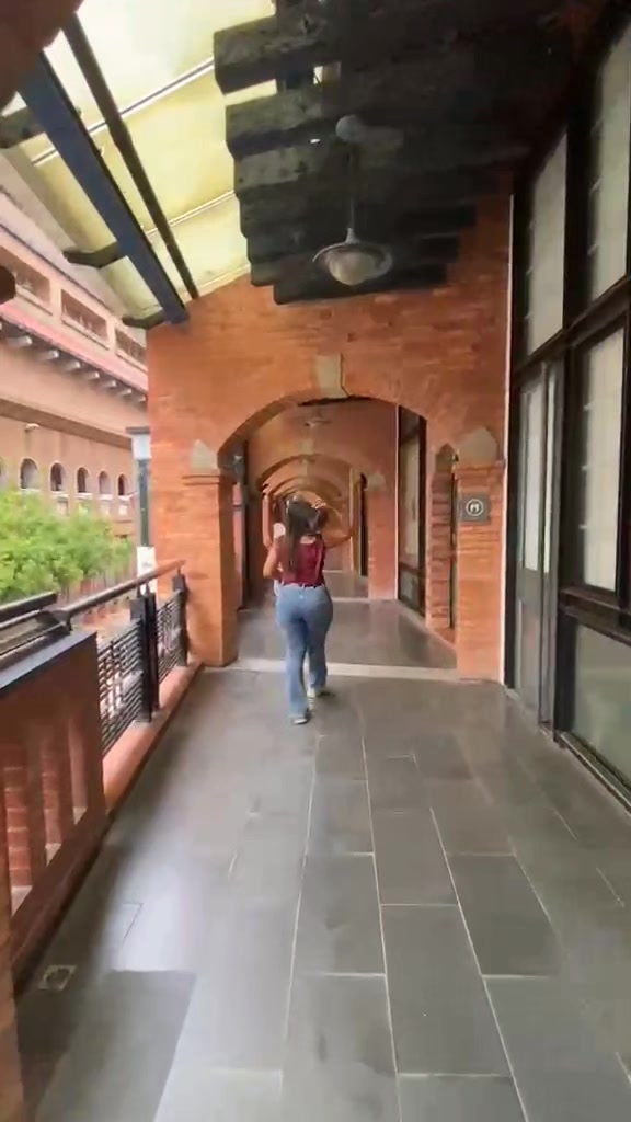 @AniBohay4