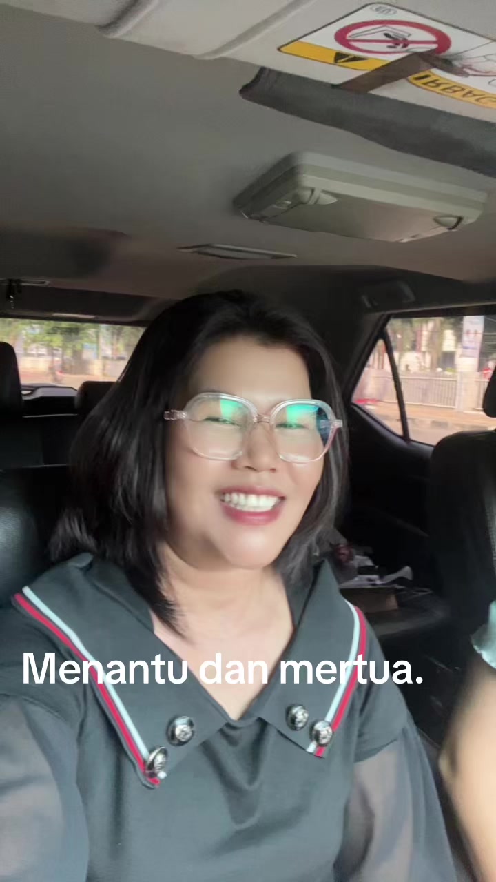 @Etti Br Manullang4rkebaya