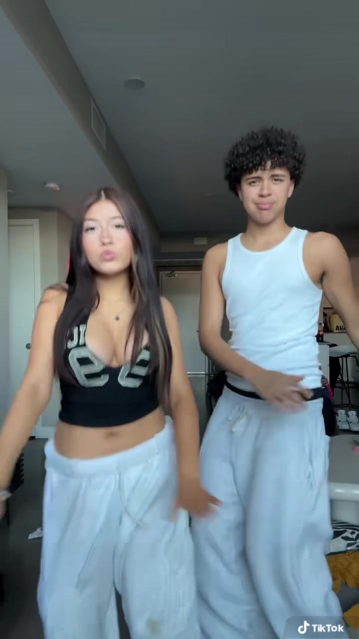 @𝐚𝐥𝐢𝐞𝐞𝐞𝐞🇧🇷🇨🇺
