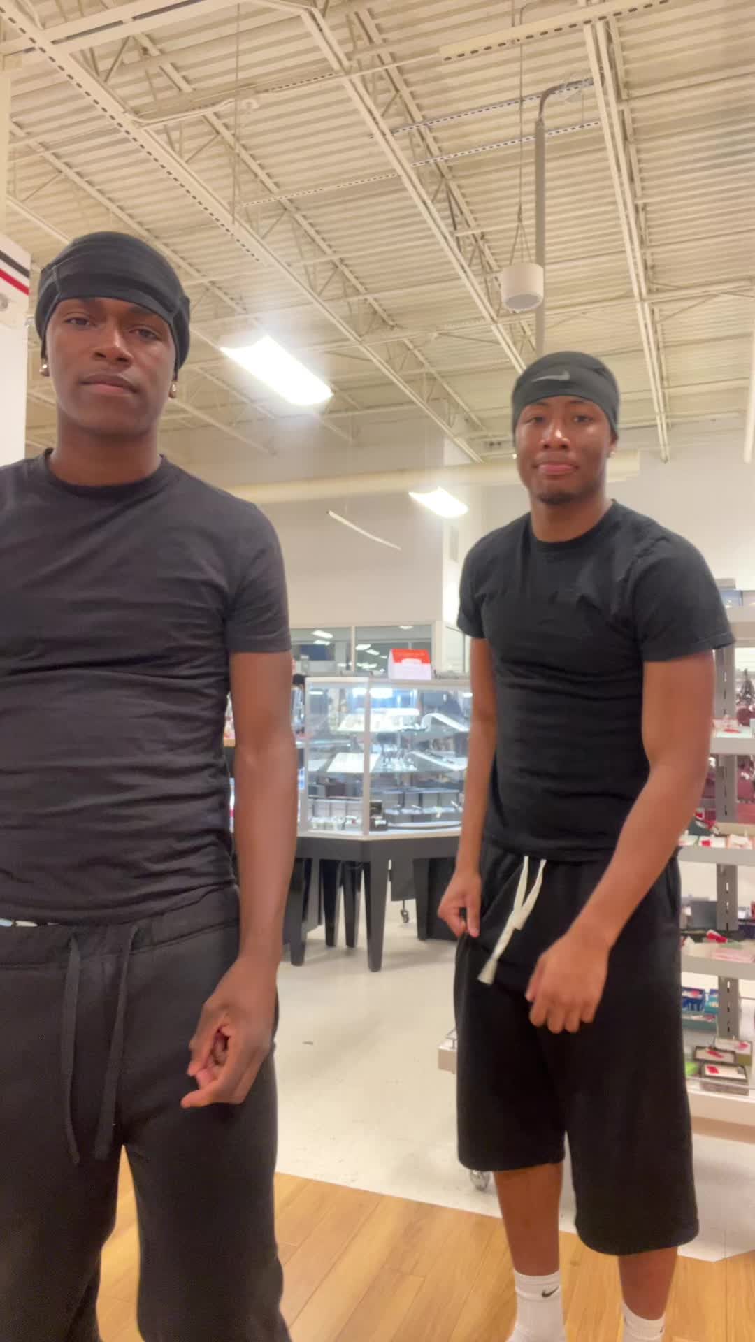 @NeeeEF