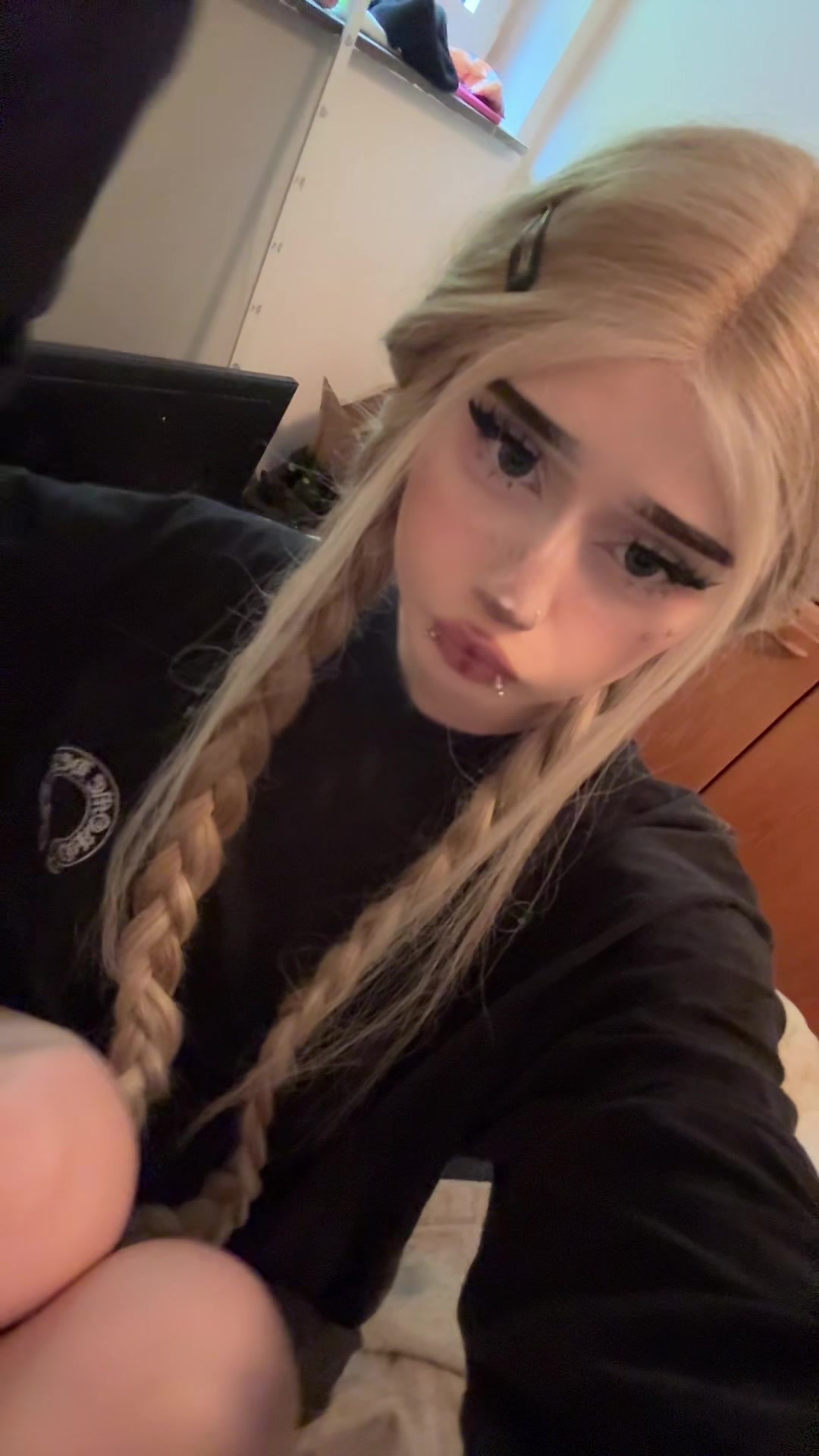 @Юлия👺🏴☠️