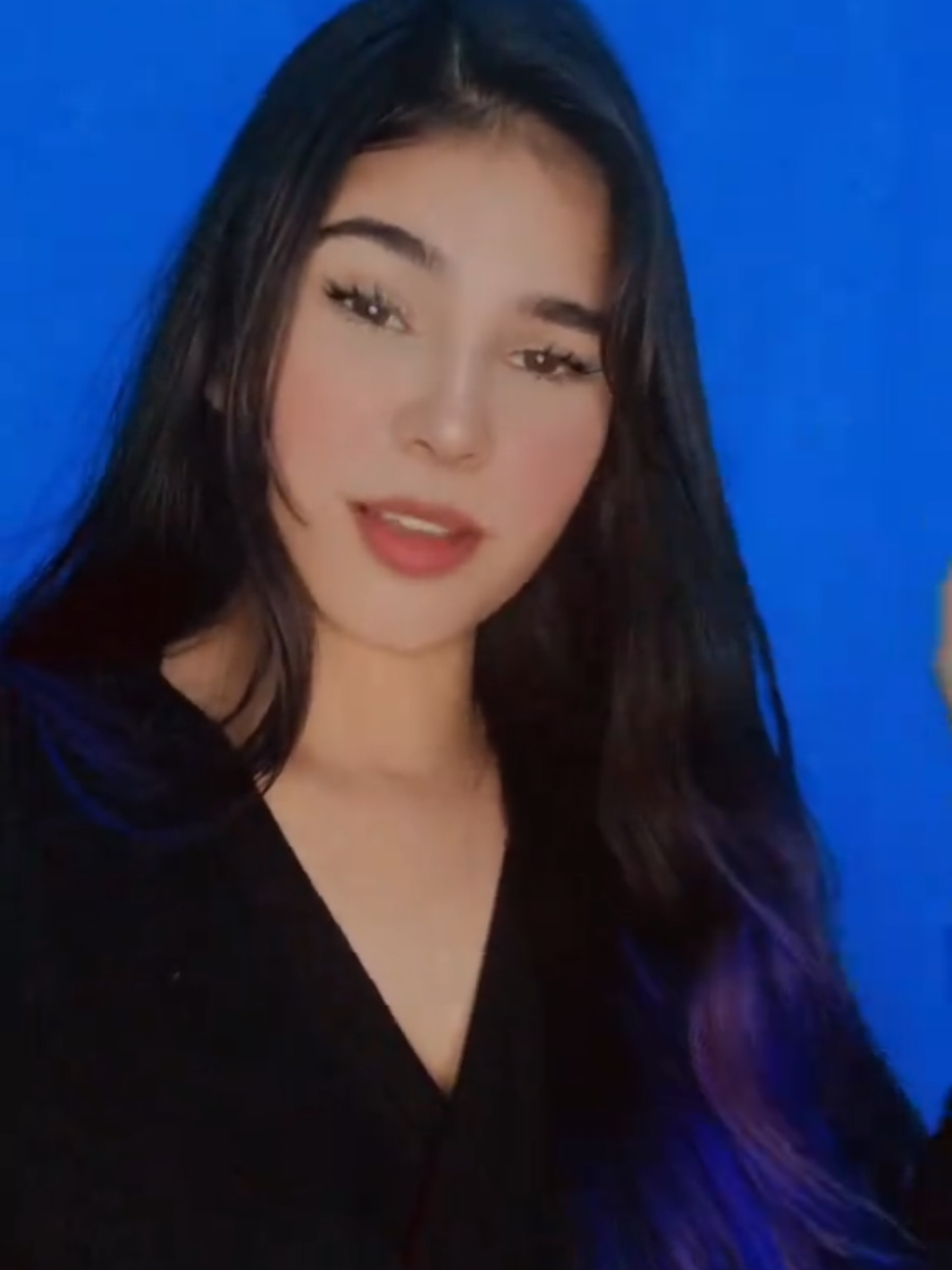@CECÍLIA MATTOS 💜🐝