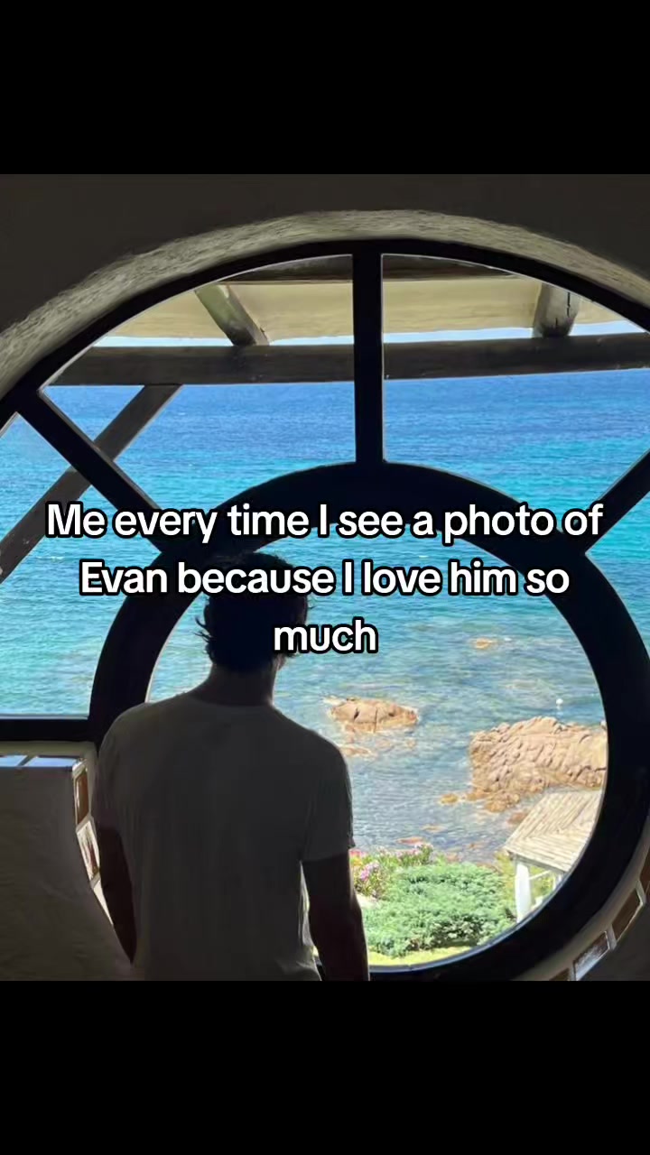 @Evan Peters Gwen🎀