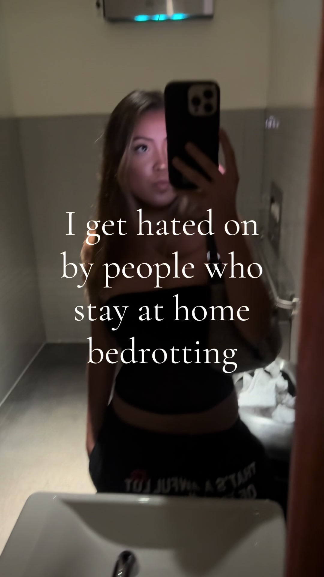 @bella