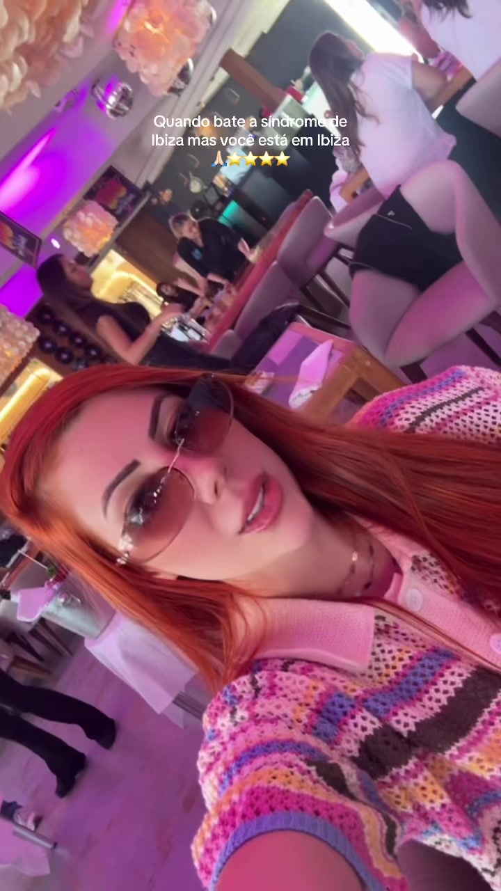 @K&aacute;rolyn K&eacute;telyn