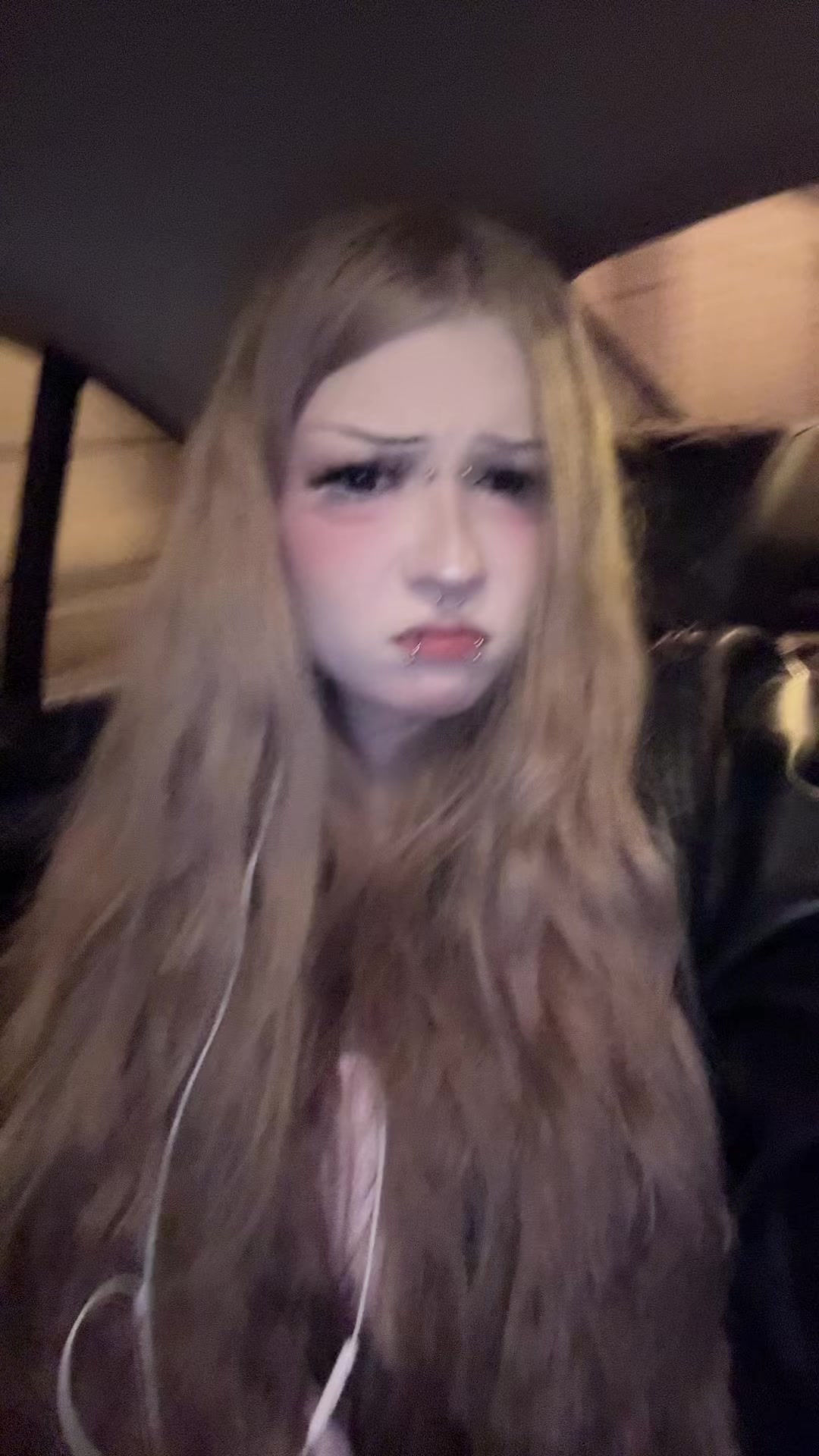 @лола <33
