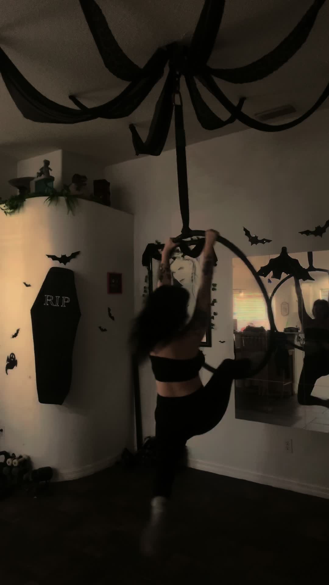 @Kobra🌛🦇
