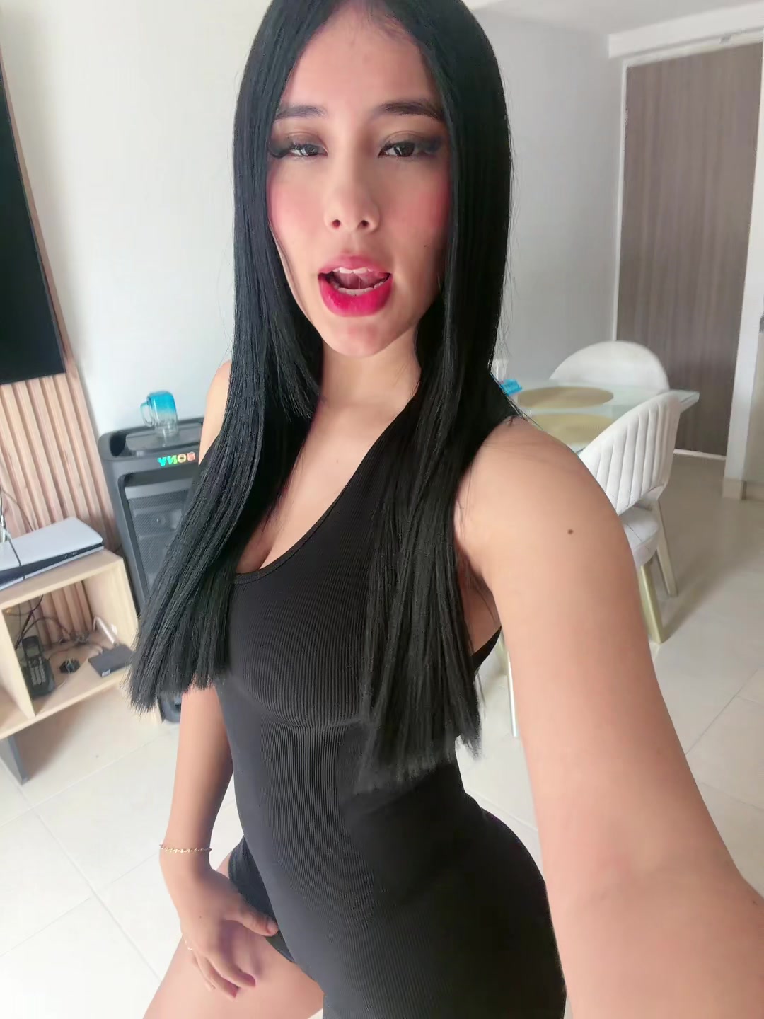 @𝑁𝐼𝐾𝑂𝐿𝐸