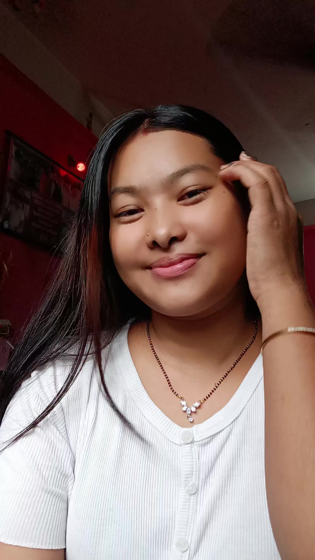 @Miss thapa 💋🤞