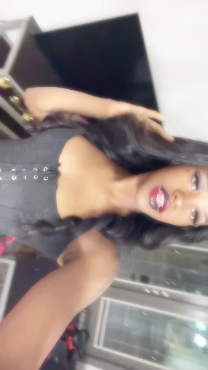 @Imjusniaaa