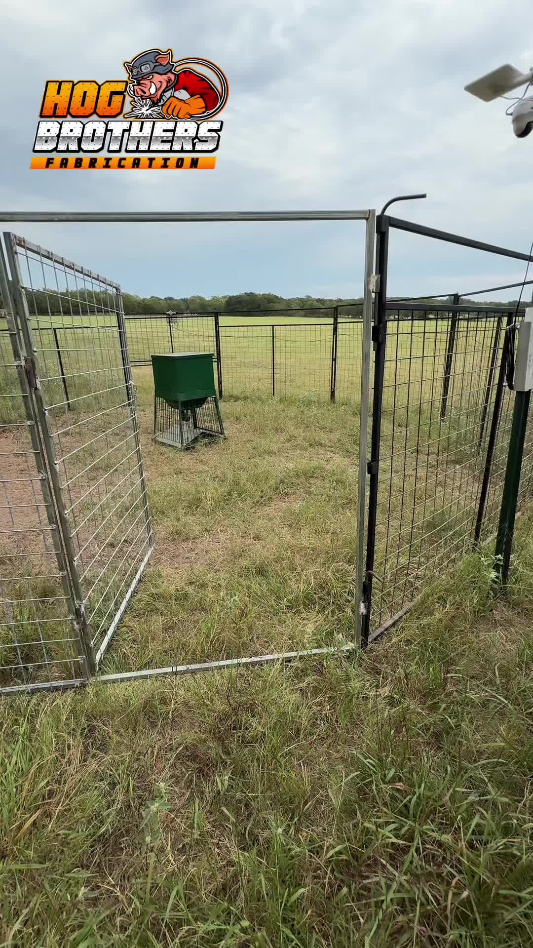 @Hog Brothers Custom Hog Traps