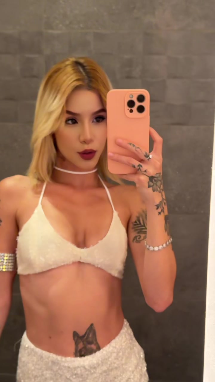@Daniela🧸