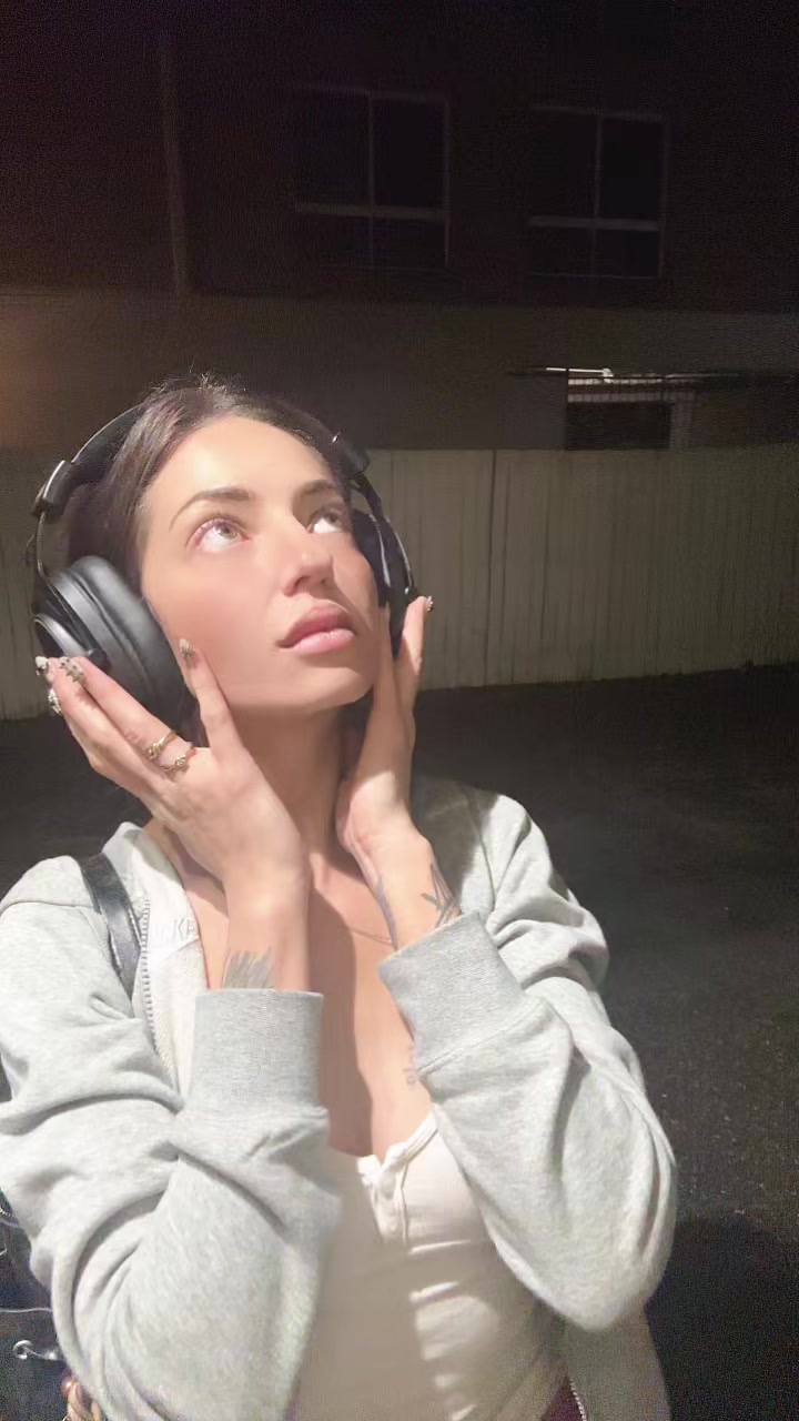 @_oakley_xs