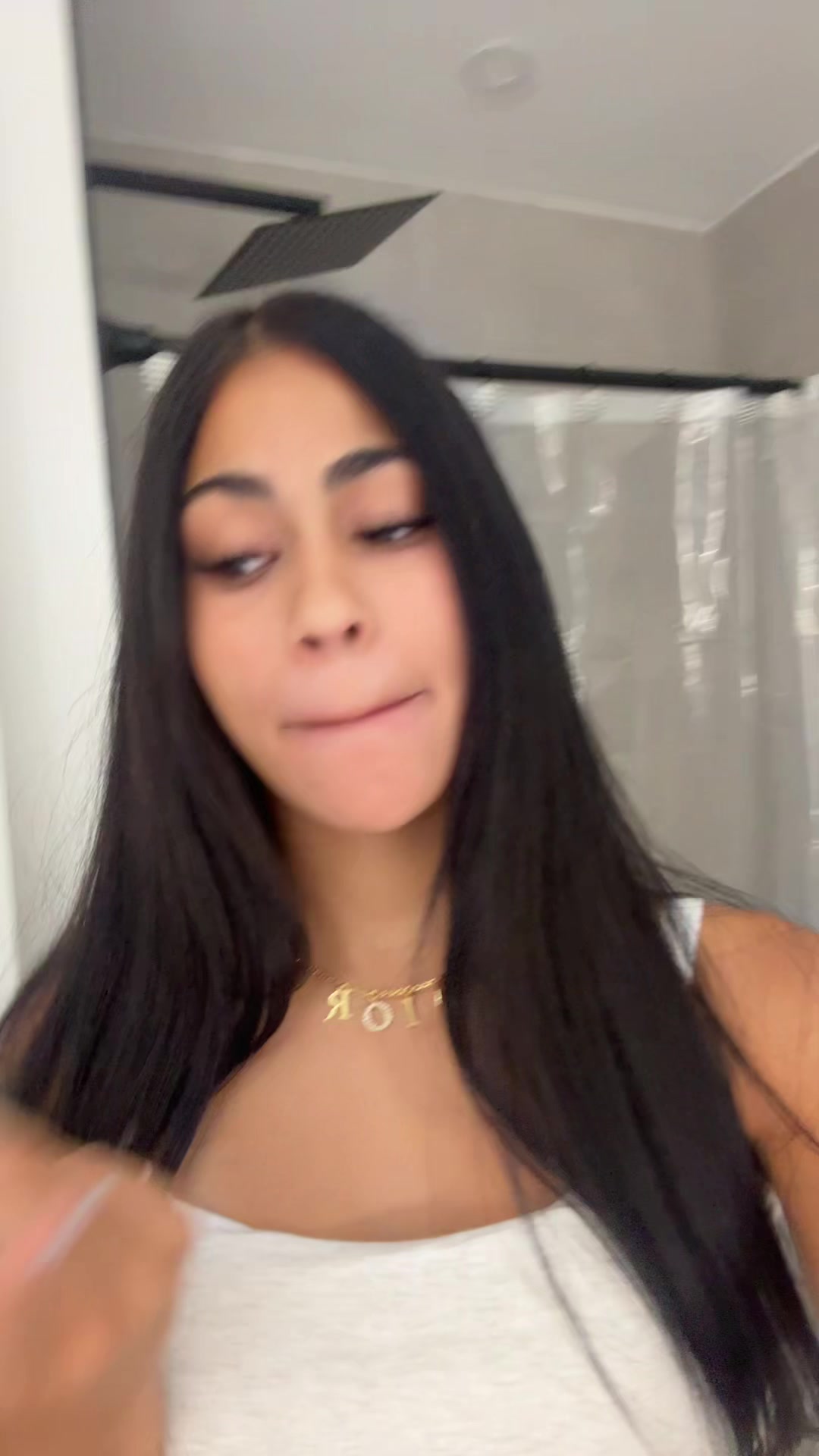 @🦄