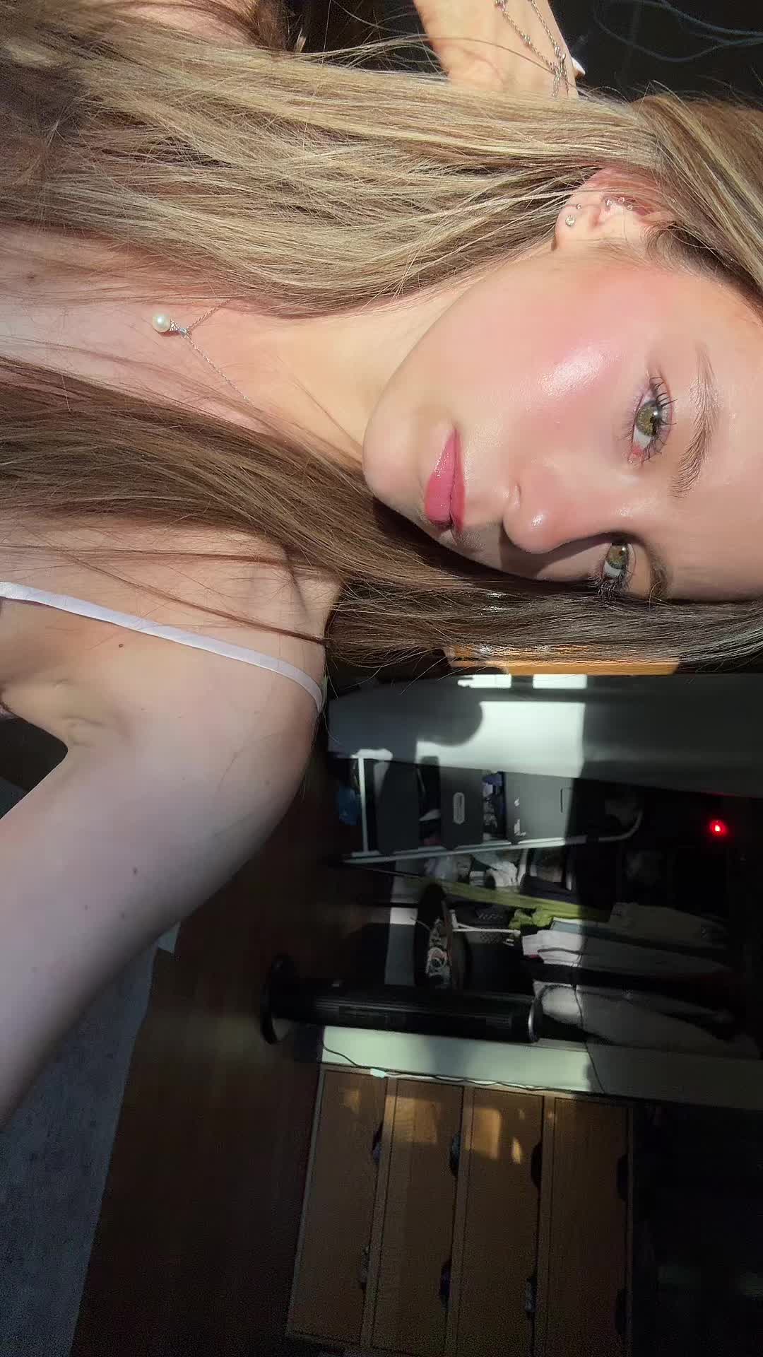 @🫸🏻🔮🫷🏻