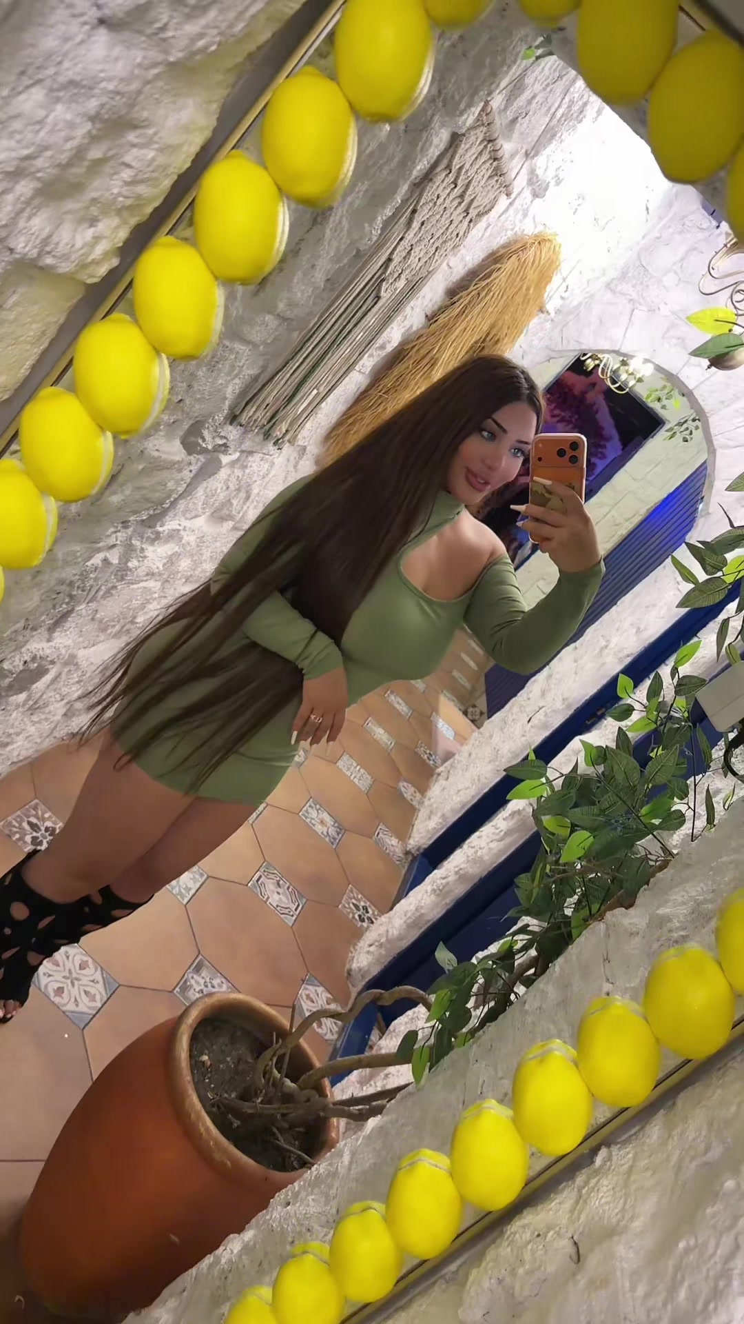 @Ulya_085