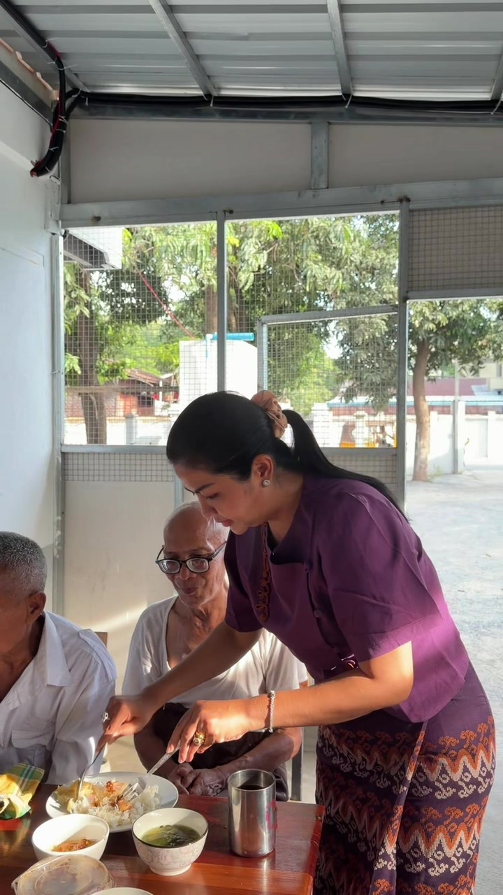 @khinehninwai19